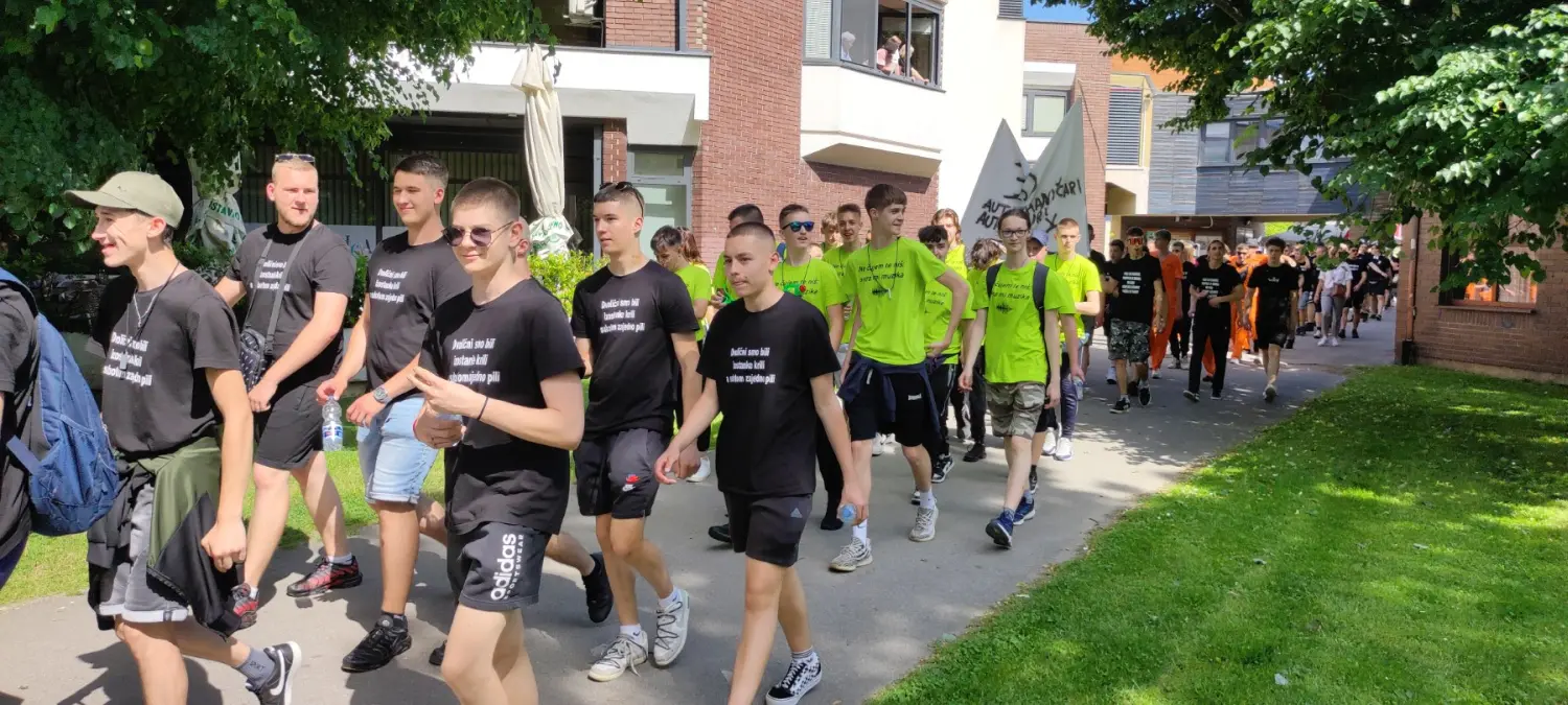 maturanti 2024 maturanti povorka, 2024 (18) maturanti 2024 maturanti povorka, 2024 (18)