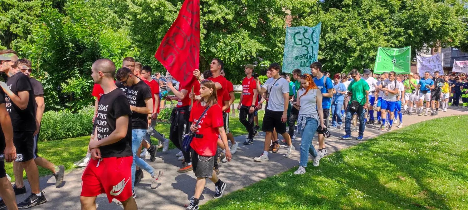 maturanti 2024 maturanti povorka, 2024 (24) maturanti 2024 maturanti povorka, 2024 (24)