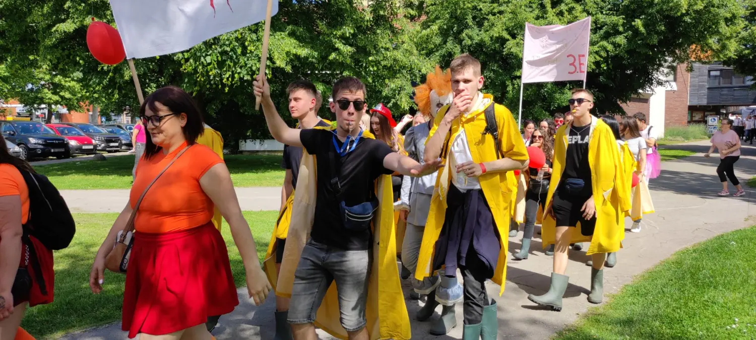 maturanti povorka, 2024 (8) maturanti povorka, 2024 (8)