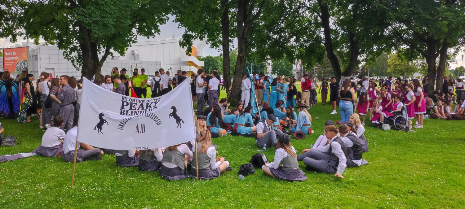 maturanti, src mladost,2024 (1) maturanti, src mladost,2024 (1)