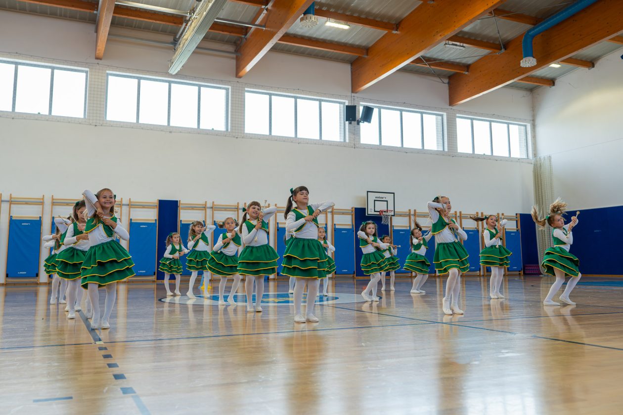mažoretkinje Strahoninec natjecanje (15)