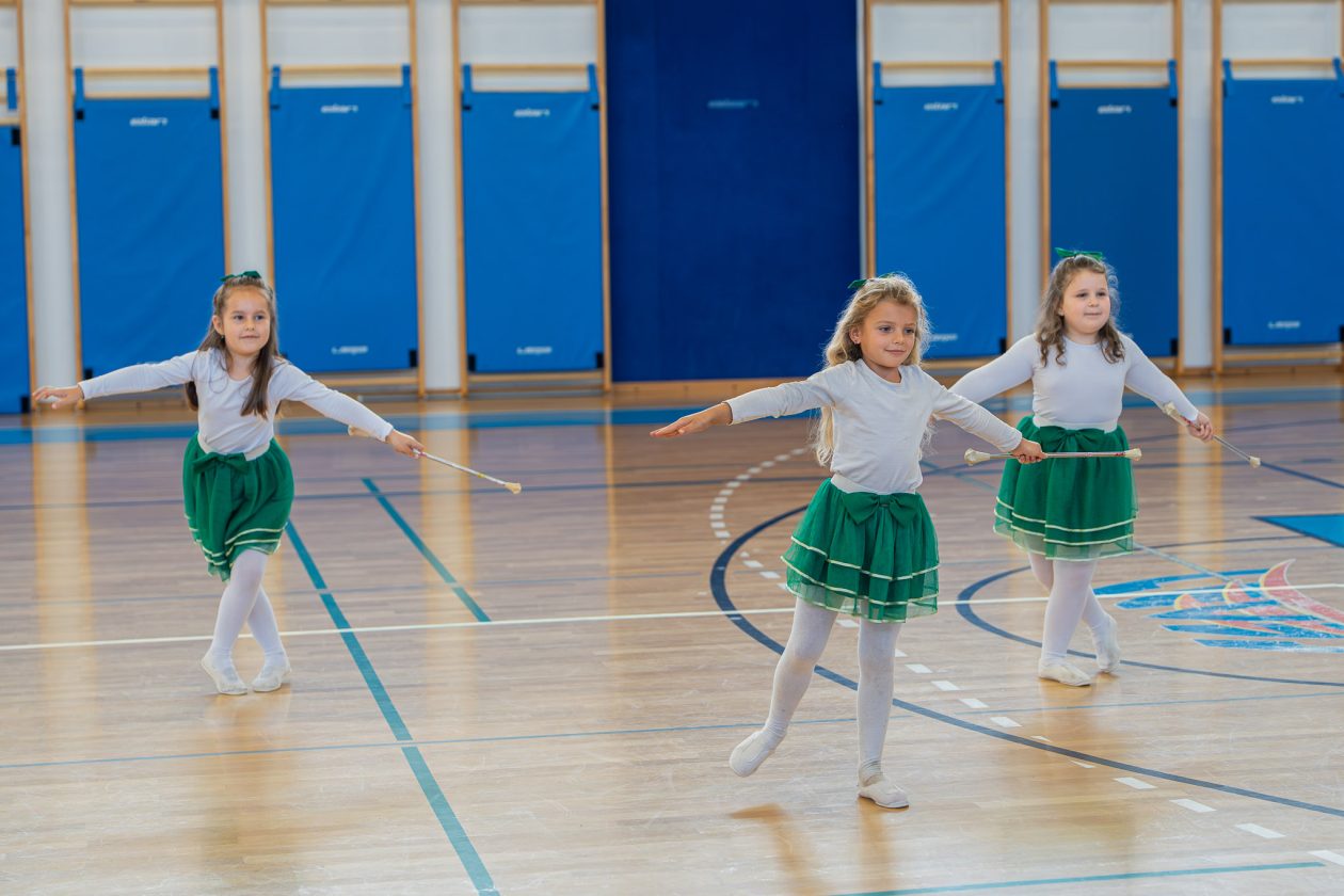 mažoretkinje Strahoninec natjecanje (5)