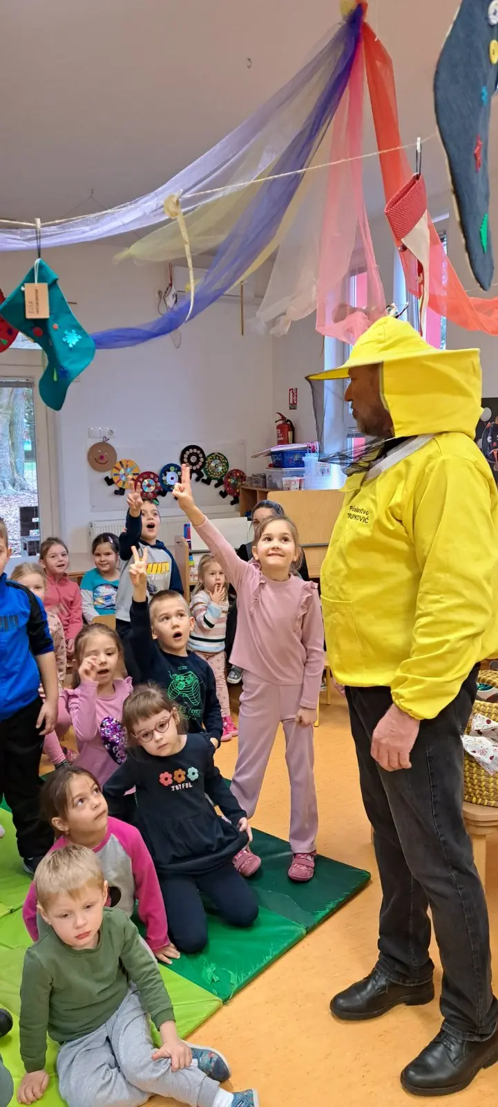 medni dan vrtić stonoga (22) medni dan vrtić stonoga (22)