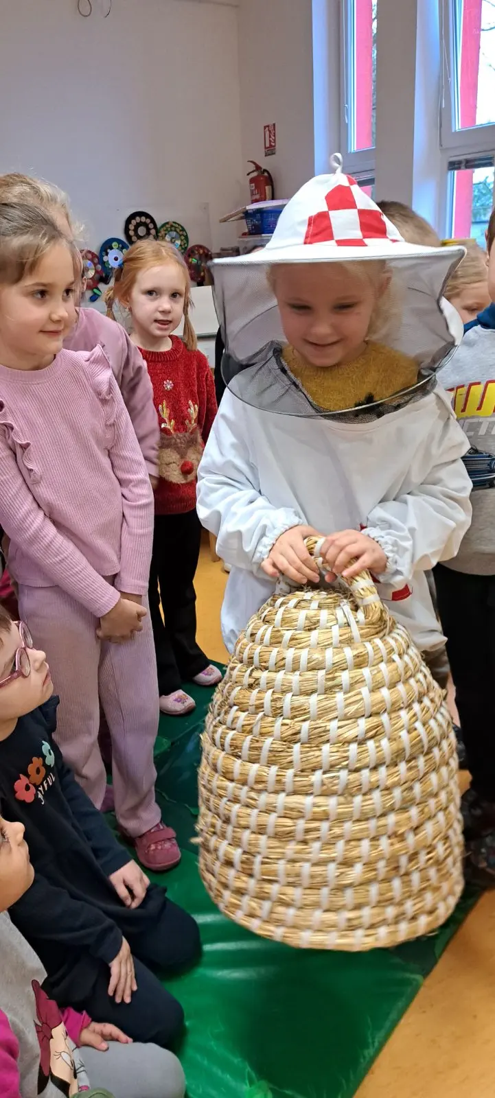 medni dan vrtić stonoga (25) medni dan vrtić stonoga (25)