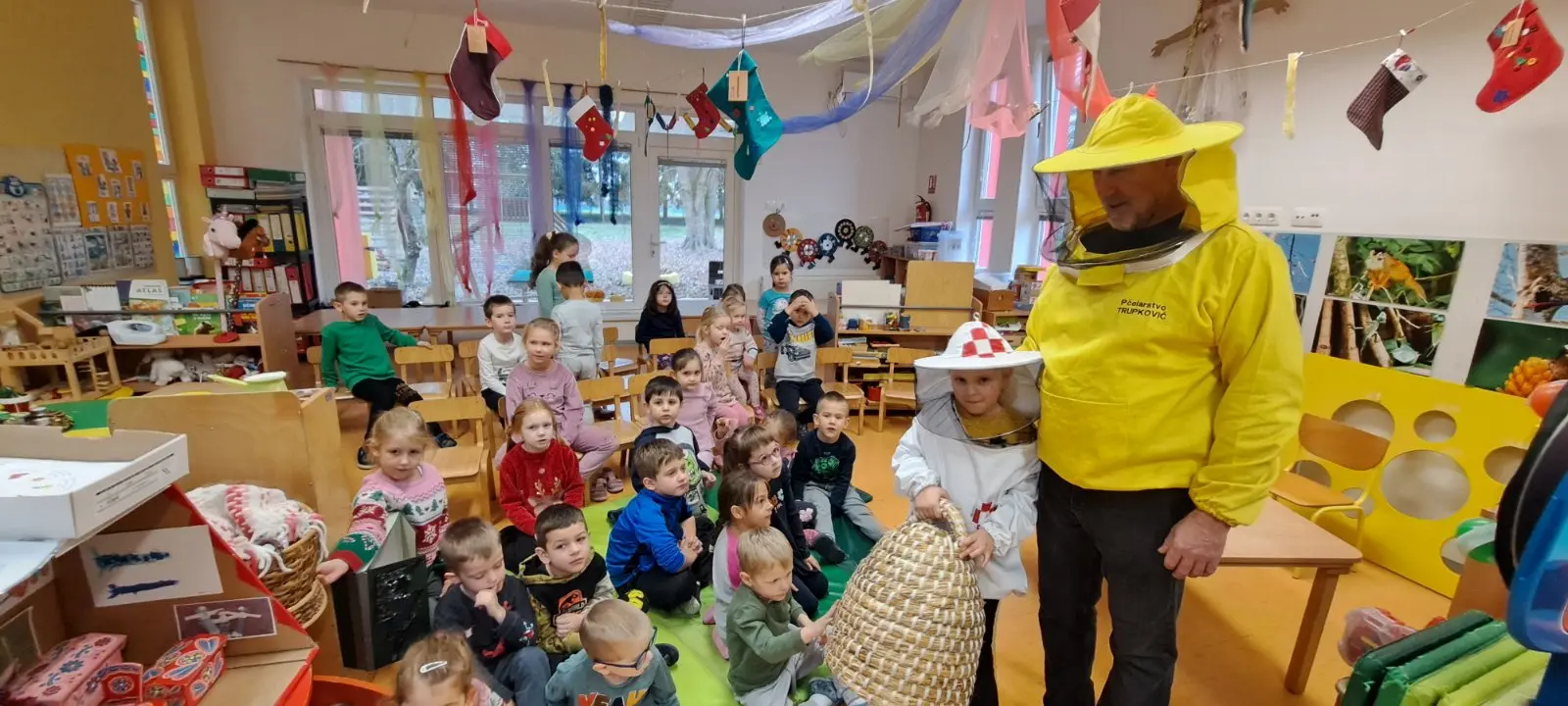 medni dan vrtić stonoga (9) medni dan vrtić stonoga (9)