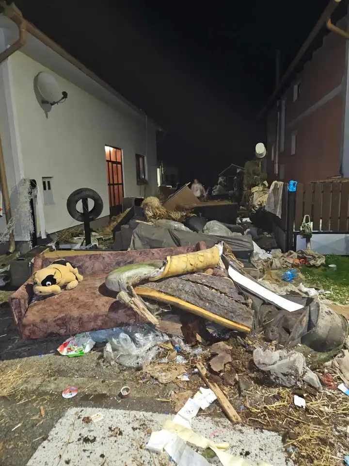 mladenci, mišić i novak (3) mladenci, mišić i novak (3)