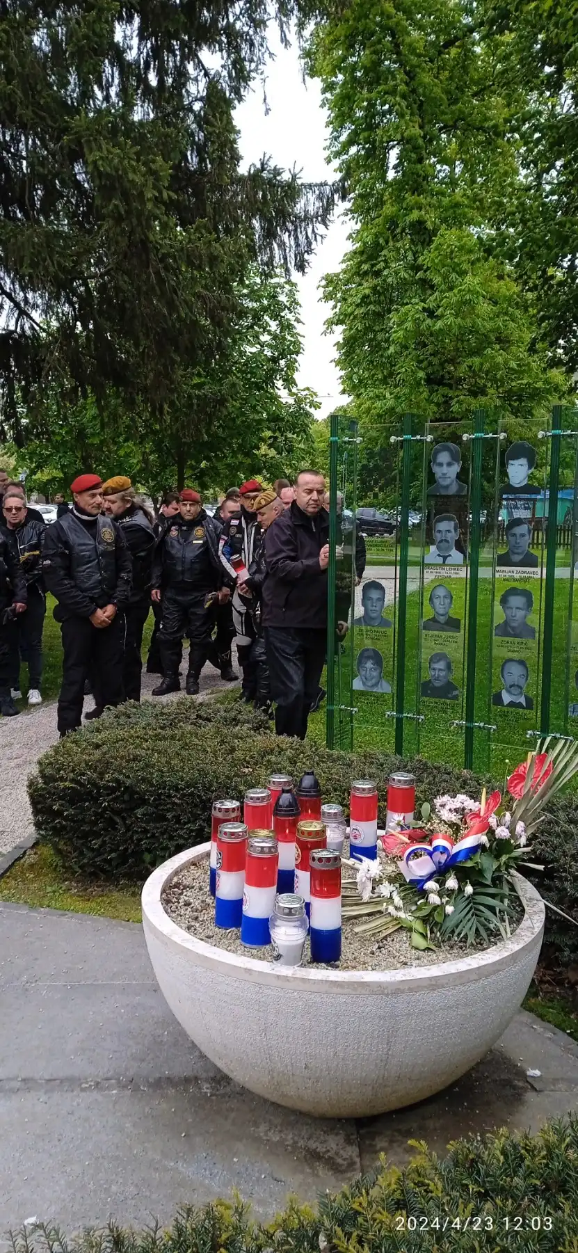 motoristi moto kluba 4.gardijske brigade Split odali počast poginulim Međimurskim braniteljima (1)