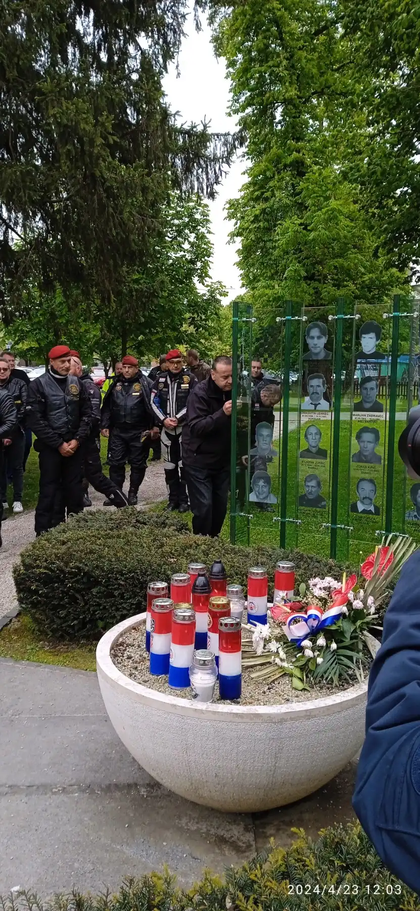 motoristi moto kluba 4.gardijske brigade Split odali počast poginulim Međimurskim braniteljima (15)