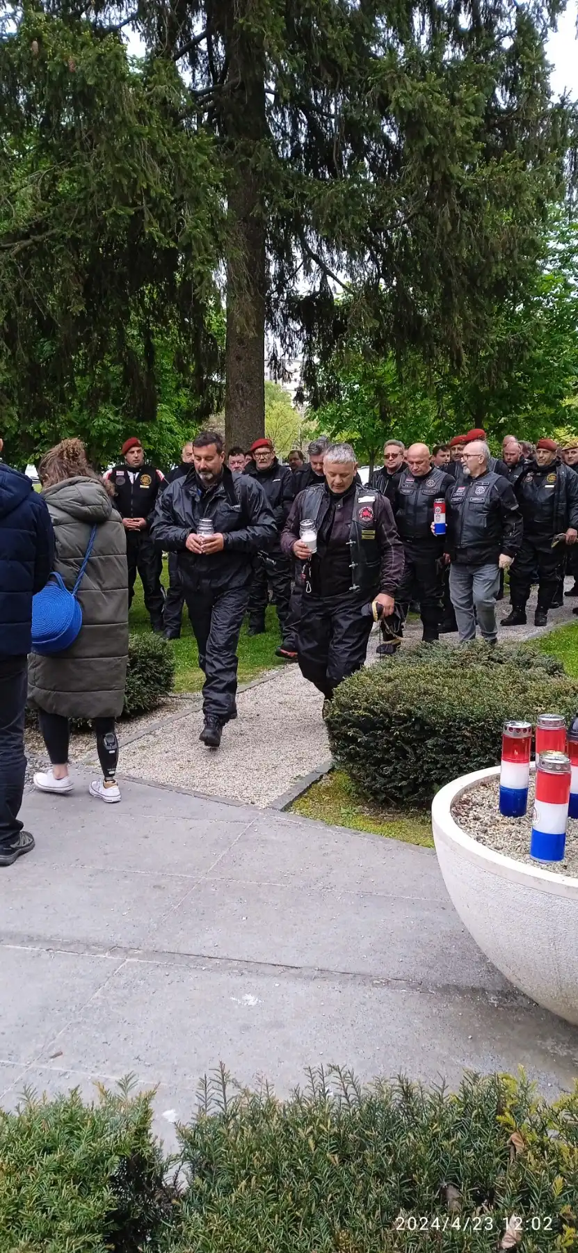 motoristi moto kluba 4.gardijske brigade Split odali počast poginulim Međimurskim braniteljima (19)