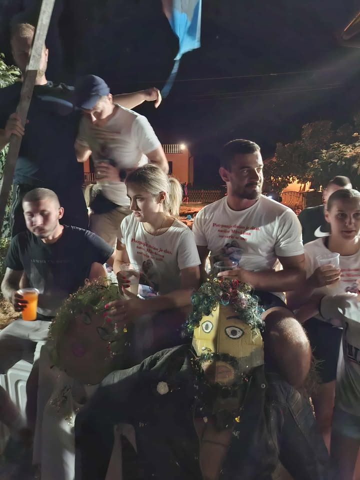 natepanje dora i luka (6) natepanje dora i luka (6)