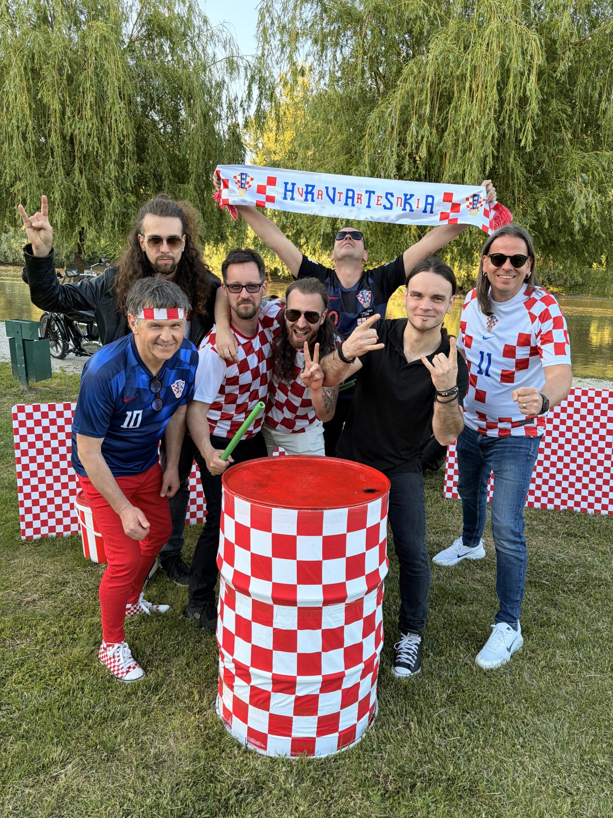 navijačka pjesma i videospot Svi smo Hrvatska (6)