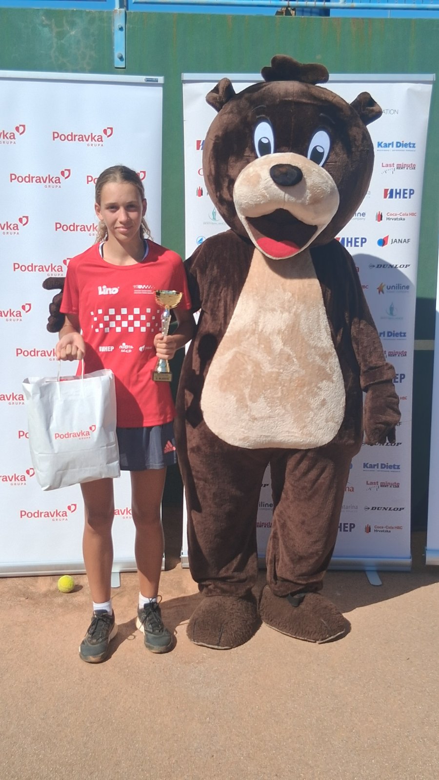 nela malner (3) nela malner (3)