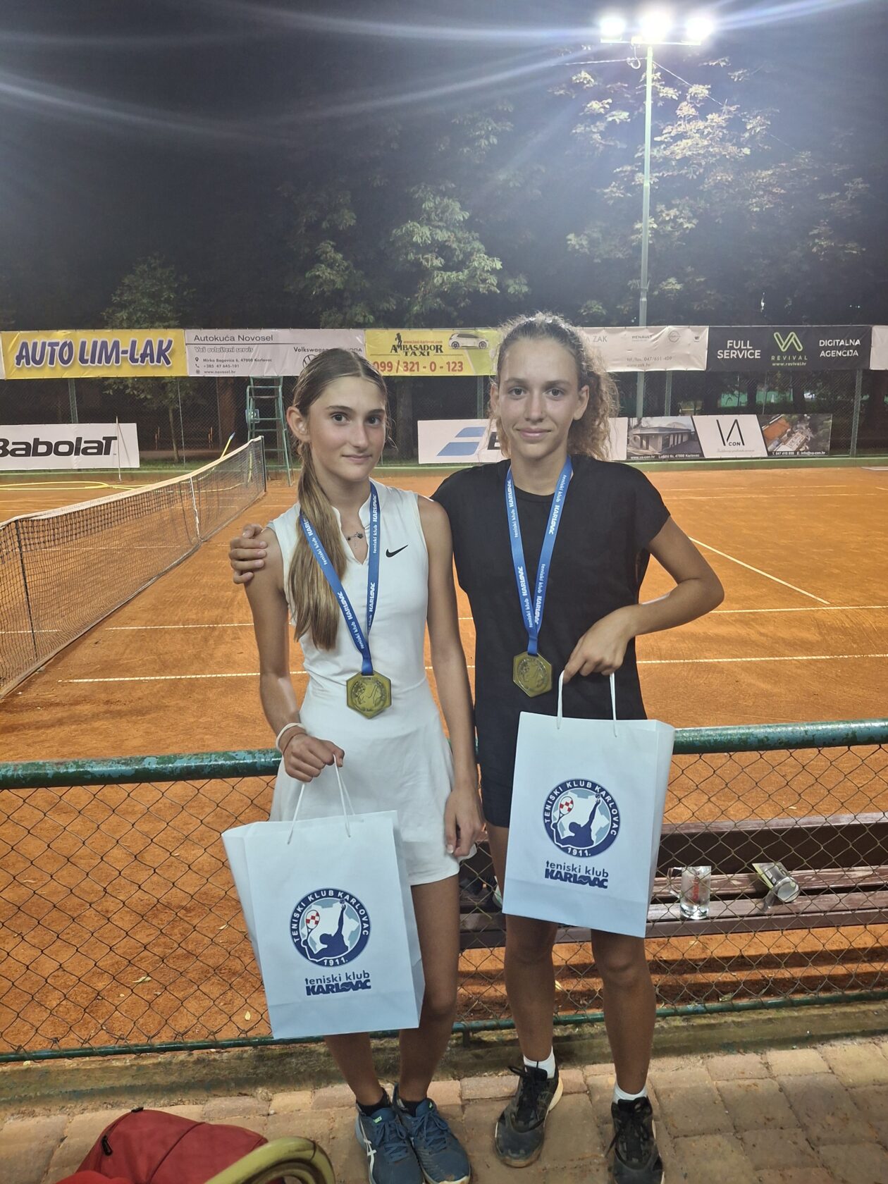 nela malner (7) nela malner (7)