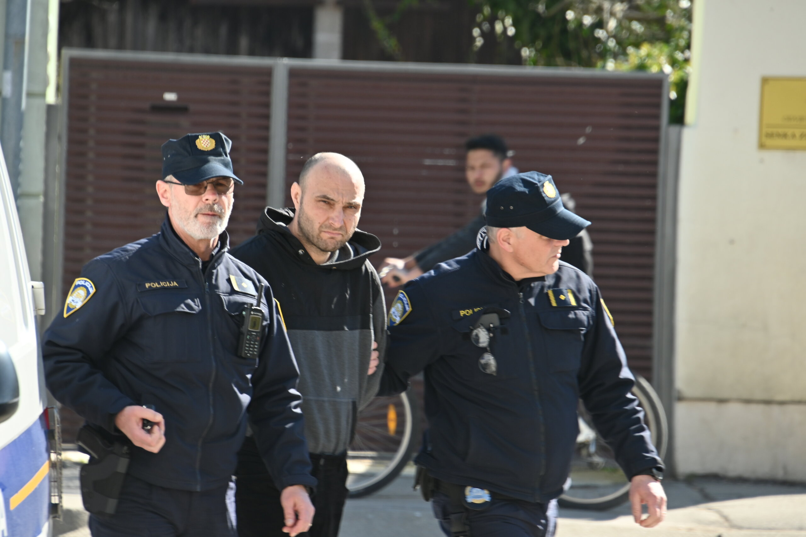 Prvo privođenje na ispitivanje Nine Funteka