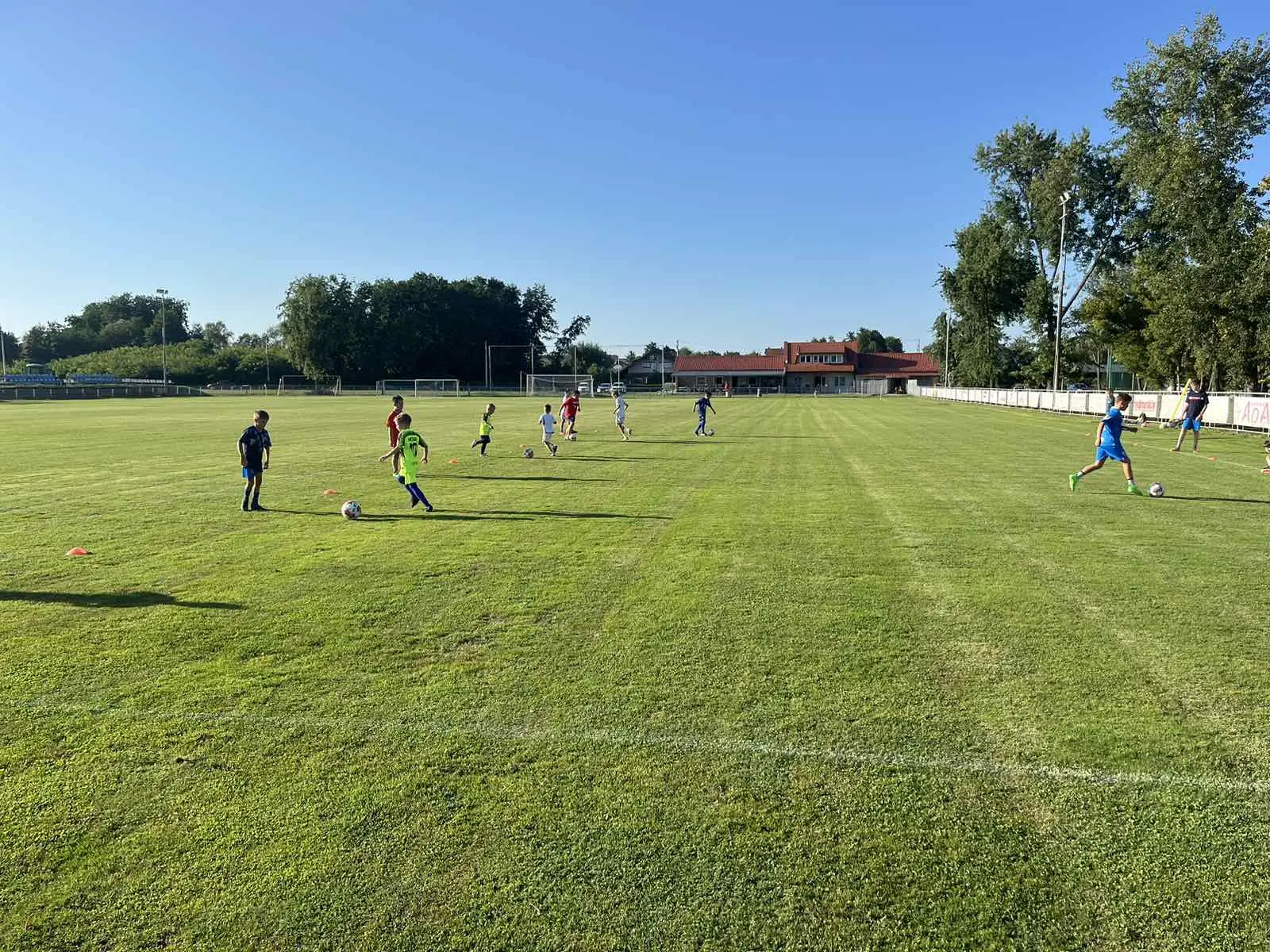 nogometna škola bat – nogometni kamp 2024 (1) nogometna škola bat – nogometni kamp 2024 (1)