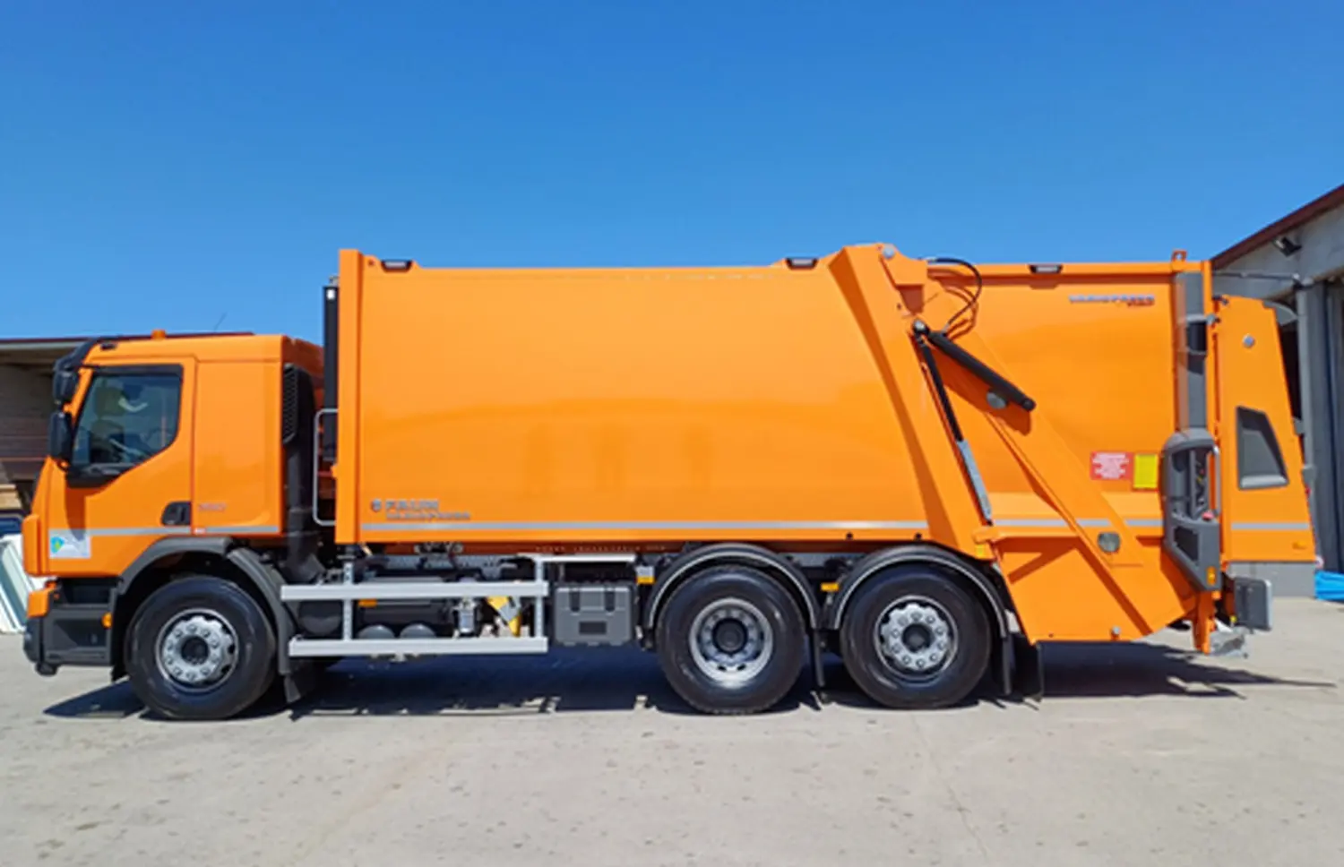 nova vozila pre kom (4) nova vozila pre kom (4)