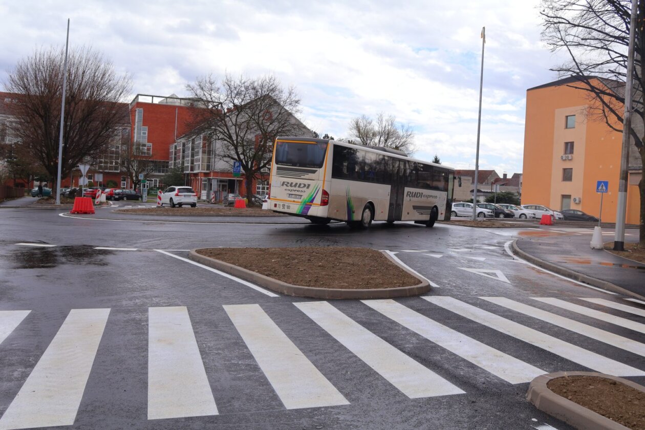 novo kružno raskrižje na križanju Ulice Tome Masaryka i Ivama Mažuranića u Čakovcu (1) novo kružno raskrižje na križanju Ulice Tome Masaryka i Ivama Mažuranića u Čakovcu (1)