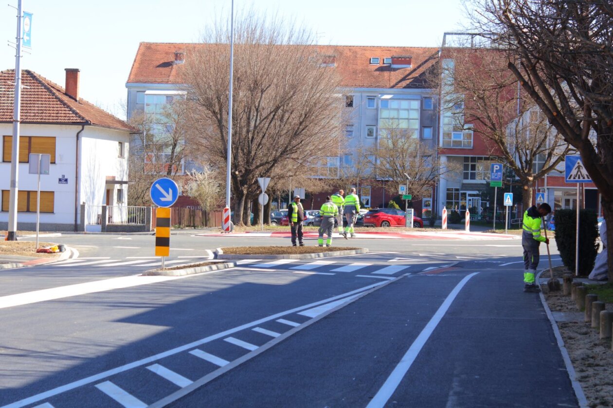 novo kružno raskrižje na križanju Ulice Tome Masaryka i Ivama Mažuranića u Čakovcu (3) novo kružno raskrižje na križanju Ulice Tome Masaryka i Ivama Mažuranića u Čakovcu (3)