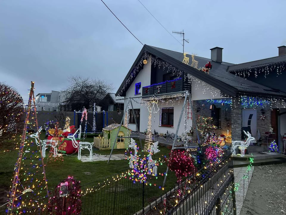 obitelj Vurušić božićni ukrasi kuća (1)