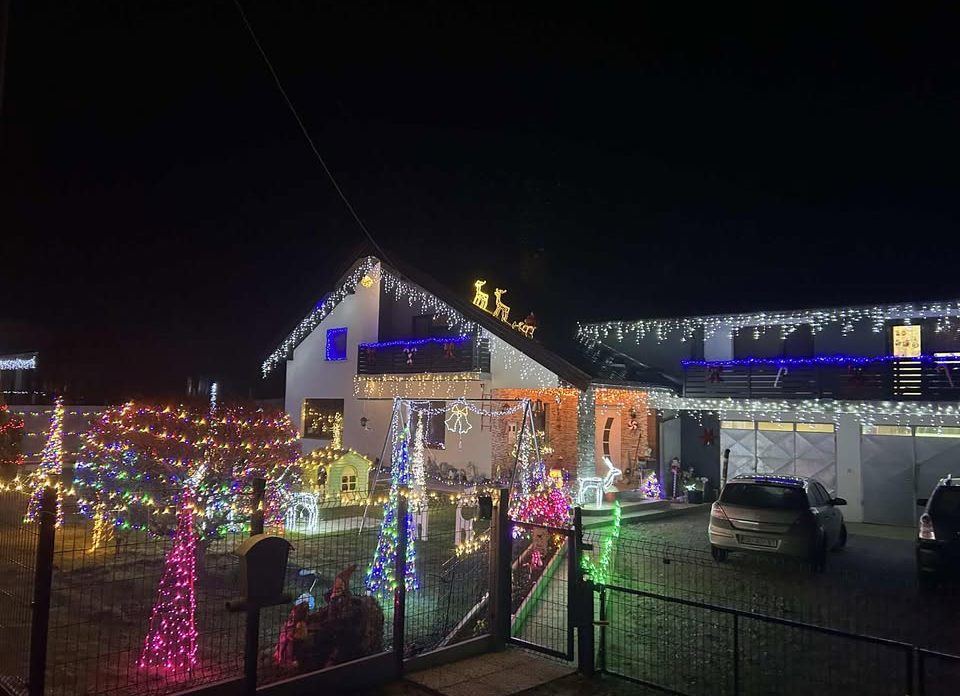 obitelj Vurušić božićni ukrasi kuća (2)