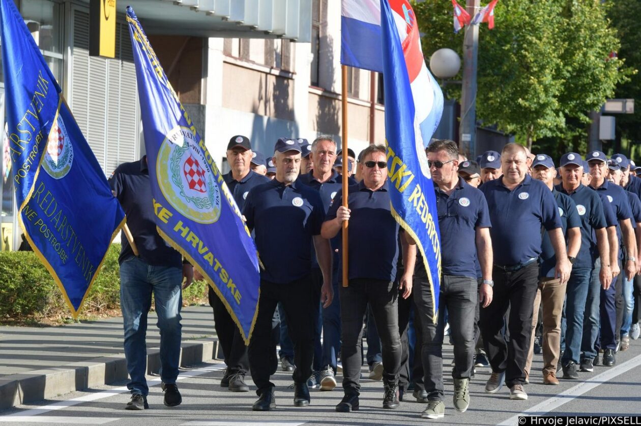 Knin: Dravni vrh na polaganju vijenaca na spomenik Oluja 95