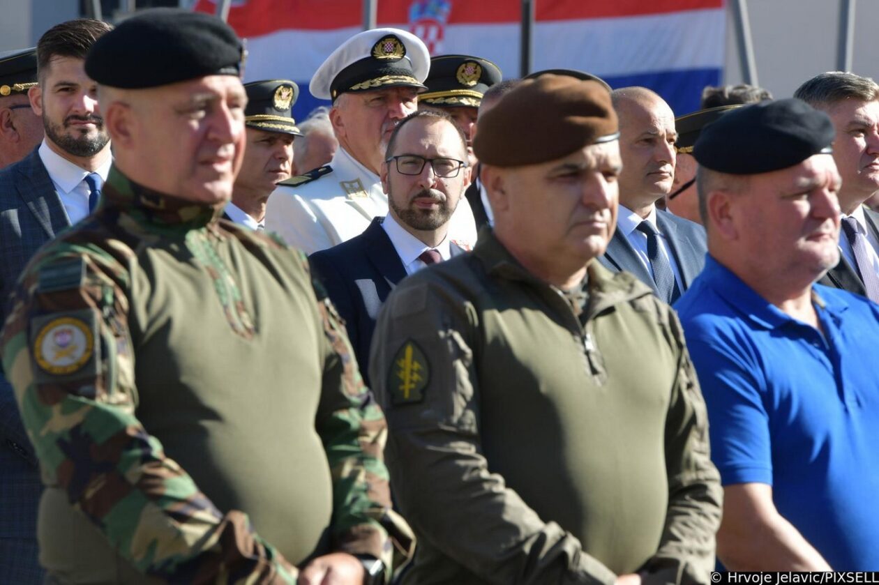 Knin: Dravni vrh na polaganju vijenaca na spomenik Oluja 95