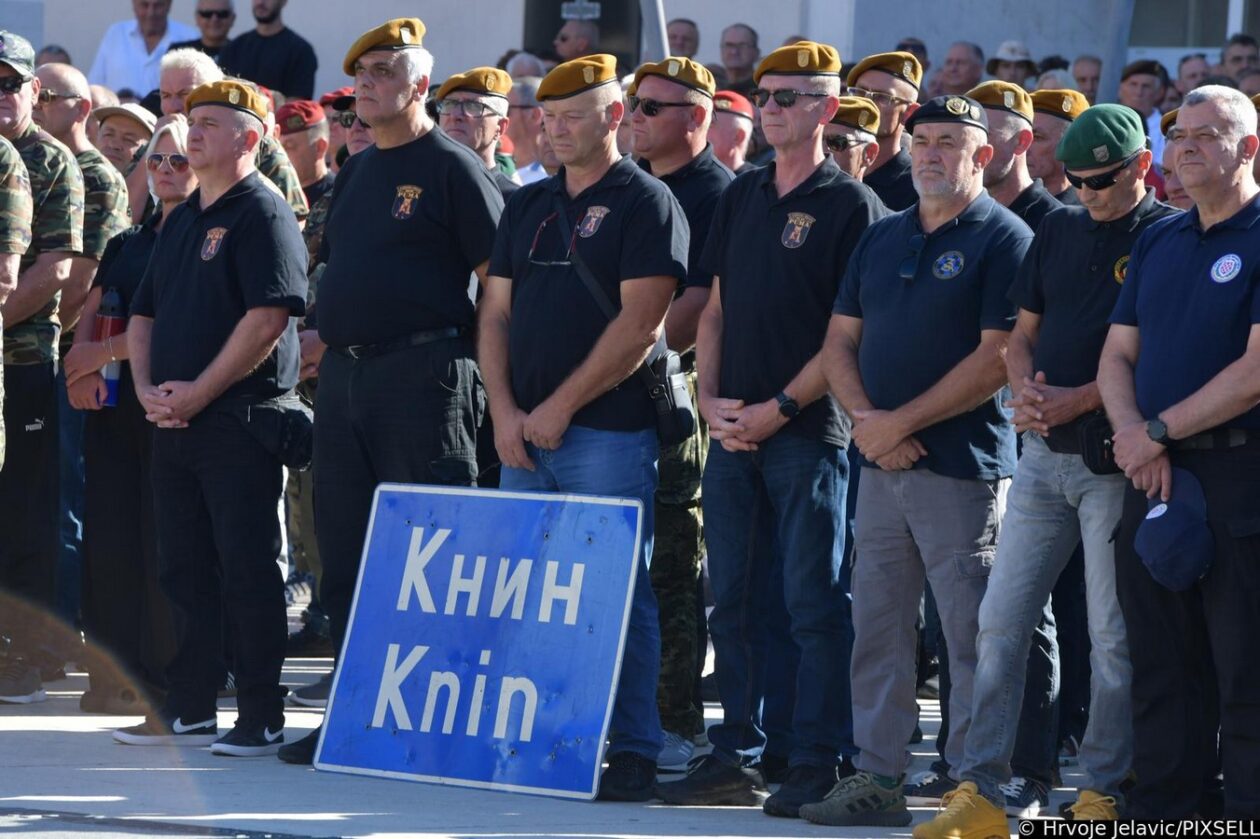 Knin: Dravni vrh na polaganju vijenaca na spomenik Oluja 95