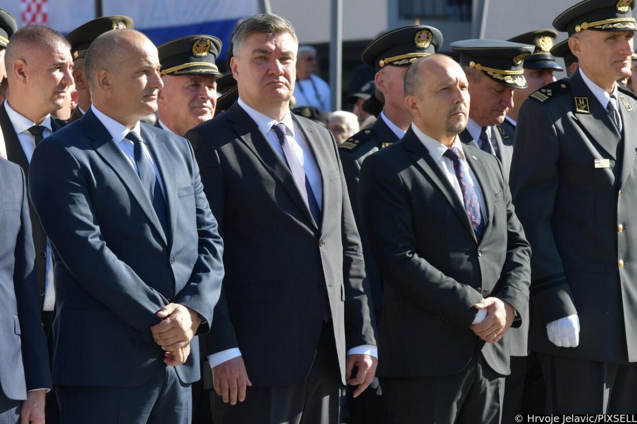 Knin: Dravni vrh na polaganju vijenaca na spomenik Oluja 95