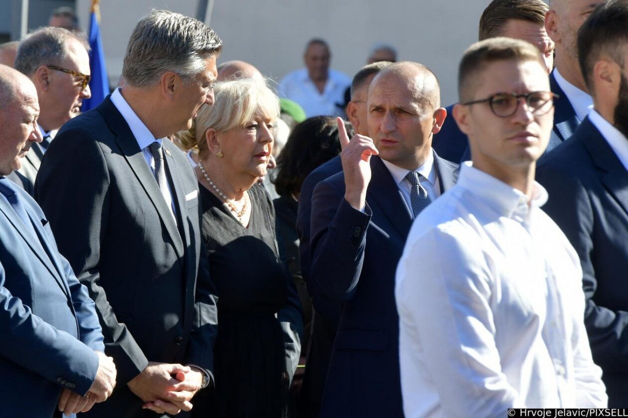 Knin: Dravni vrh na polaganju vijenaca na spomenik Oluja 95