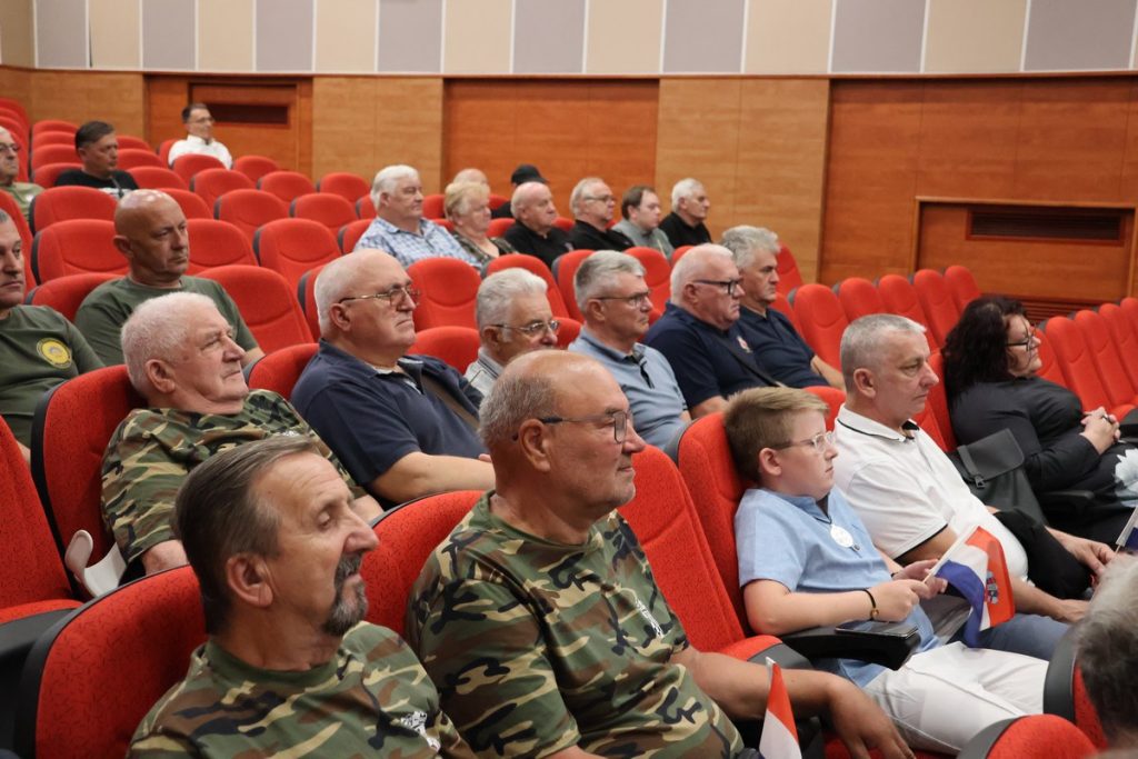 oluja,mala subotica (15) oluja,mala subotica (15)