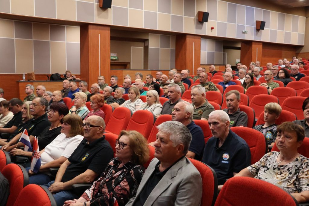 oluja,mala subotica (22) oluja,mala subotica (22)