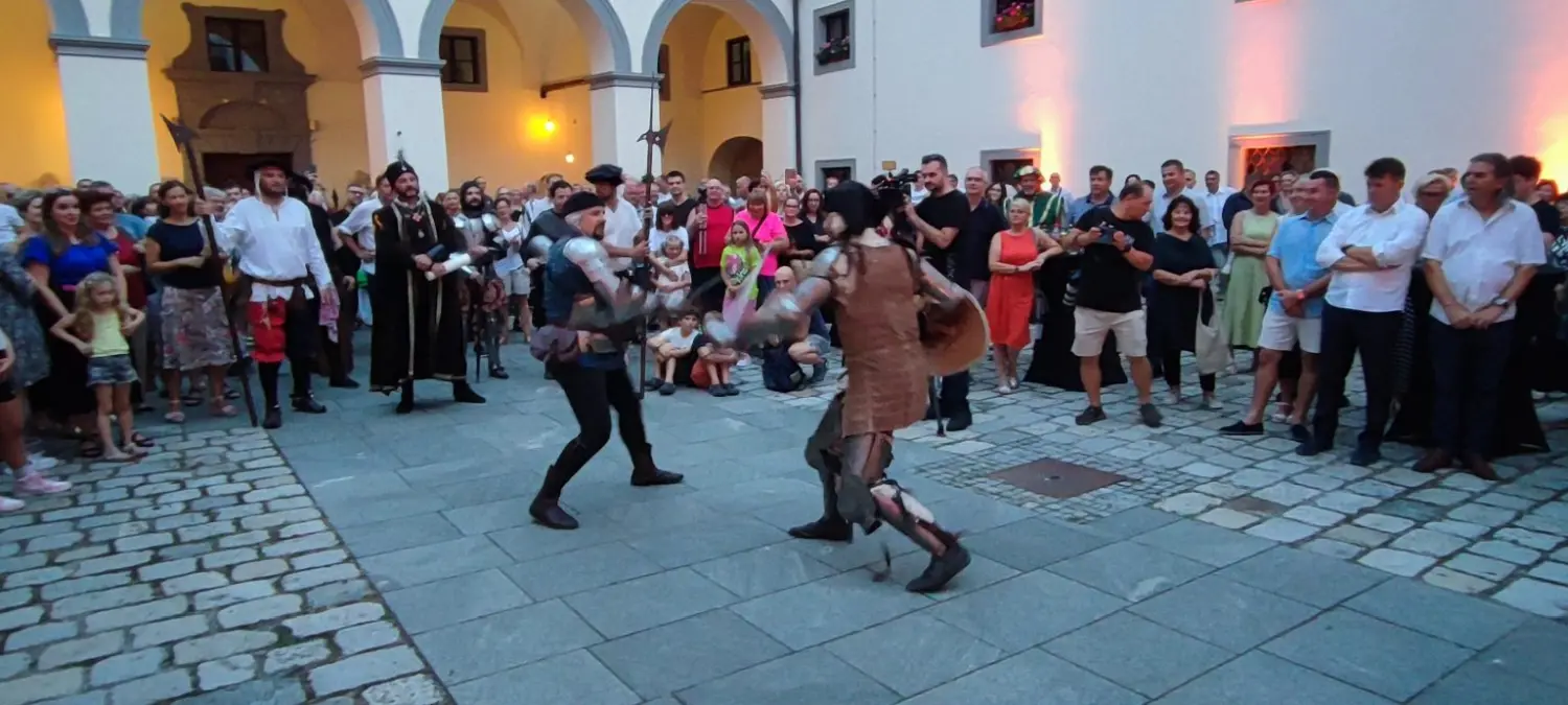 otvaranje,grad čakovec,porcijunkulovo (7) otvaranje,grad čakovec,porcijunkulovo (7)