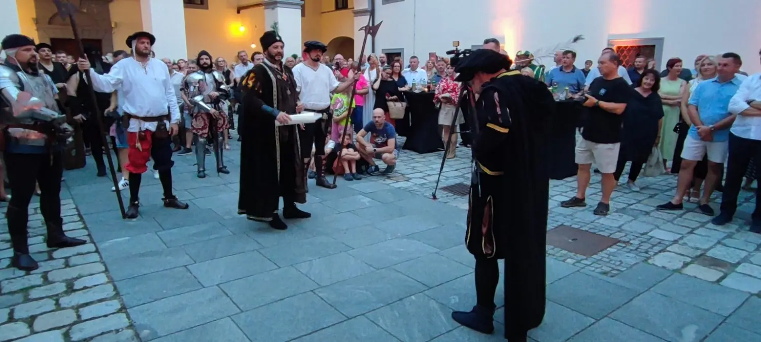 otvaranje,grad čakovec,porcijunkulovo (8) otvaranje,grad čakovec,porcijunkulovo (8)