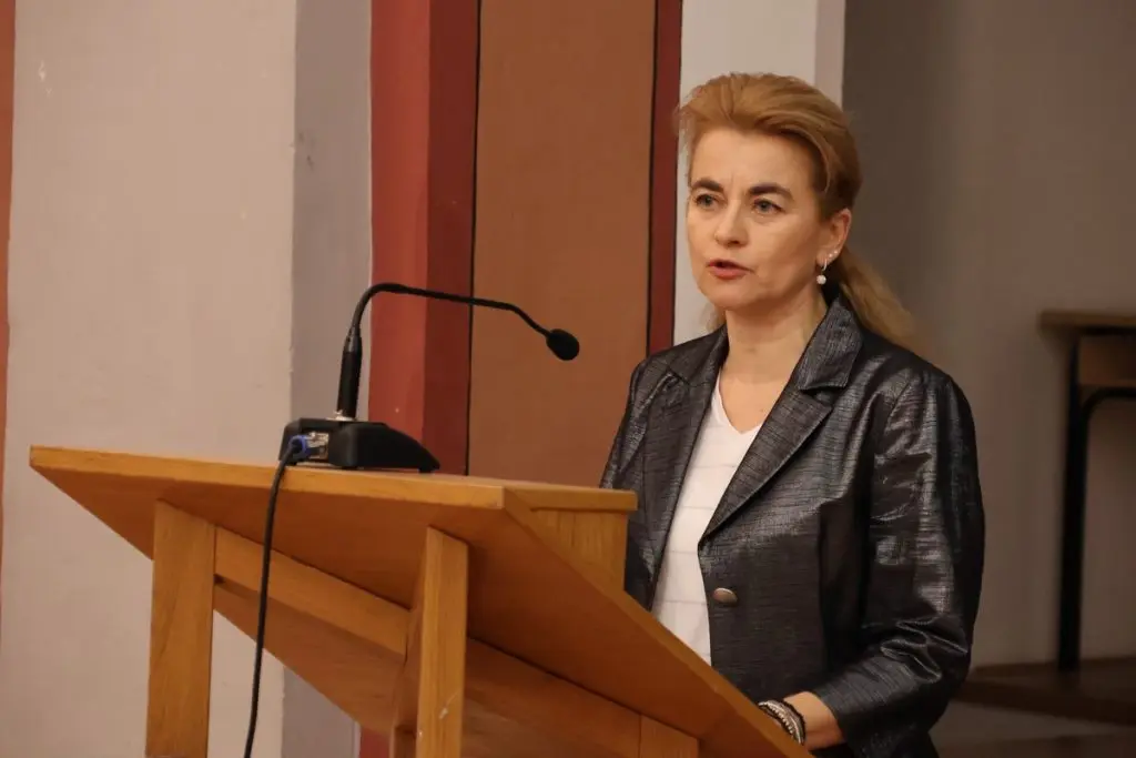 otvorena izložba steiner tesla (3) Dijana Posavec otvorena izložba steiner tesla (3) Dijana Posavec