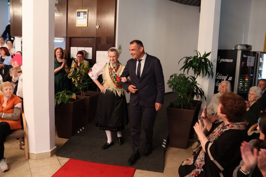 park,dom za starije i nemoćne čakovec (35)