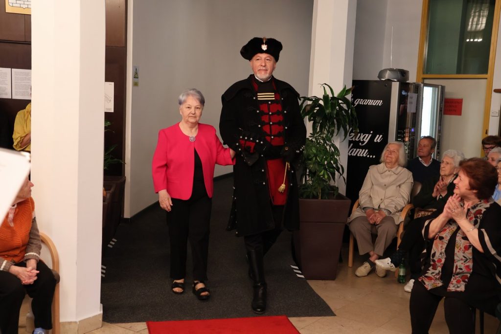 park,dom za starije i nemoćne čakovec (7) park,dom za starije i nemoćne čakovec (7)