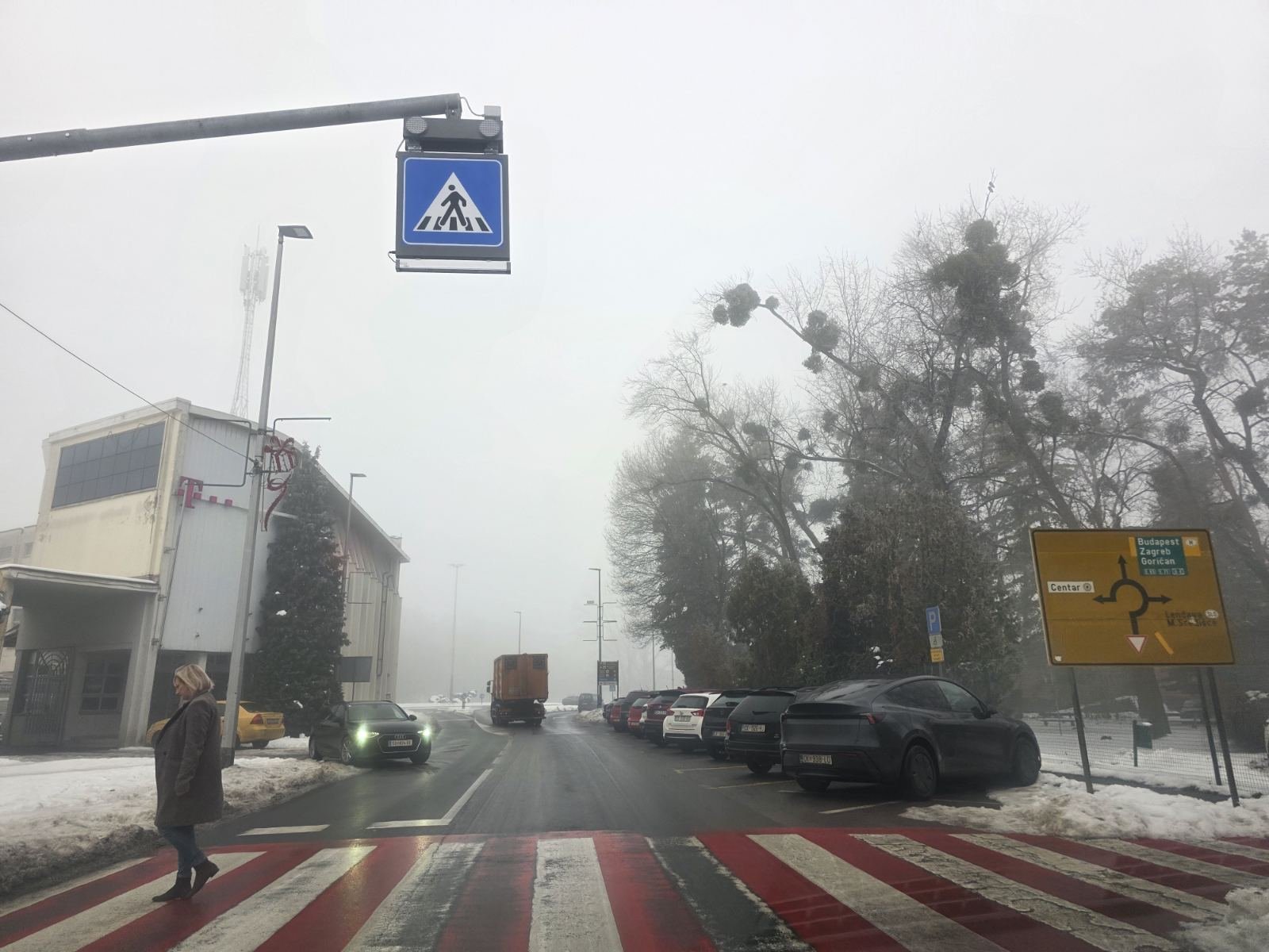 parkiralište bolnica snijeg gužva (28)