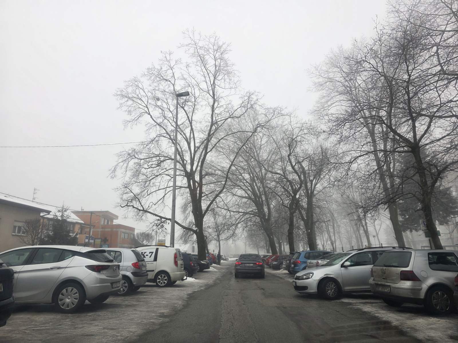 parkiralište bolnica snijeg gužva (3)