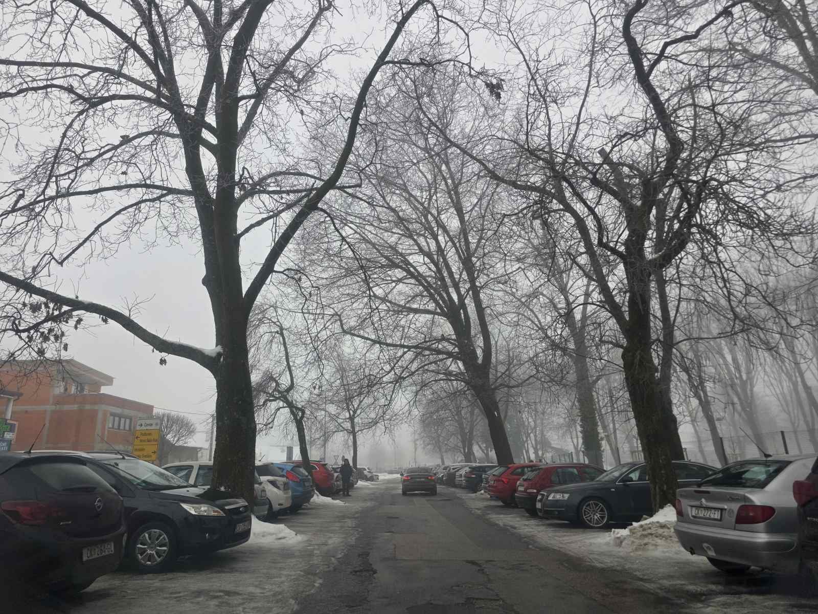 parkiralište bolnica snijeg gužva (4)