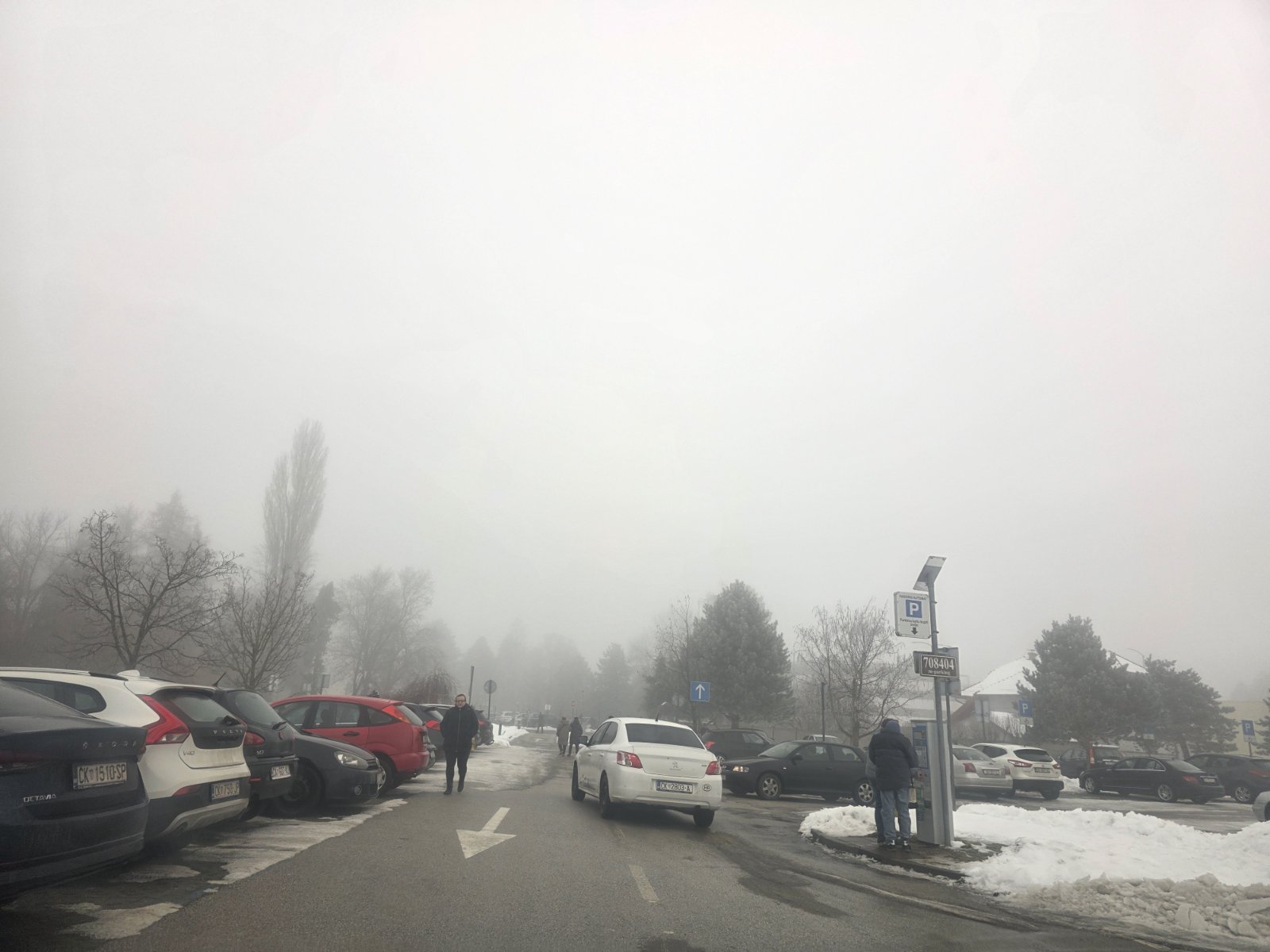 parkiralište bolnica snijeg gužva (6)