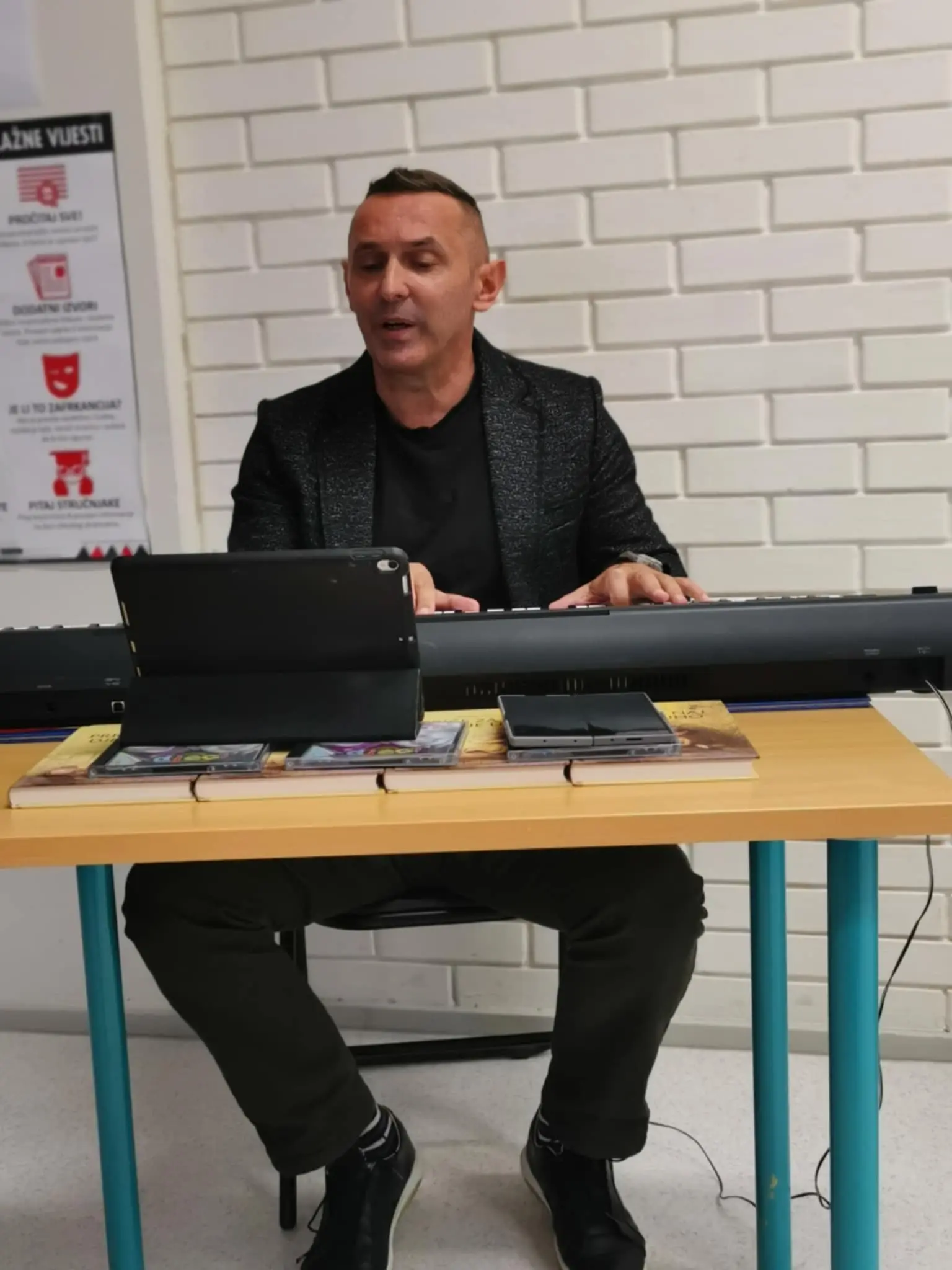 petrana sabolek u knjižnici (2)