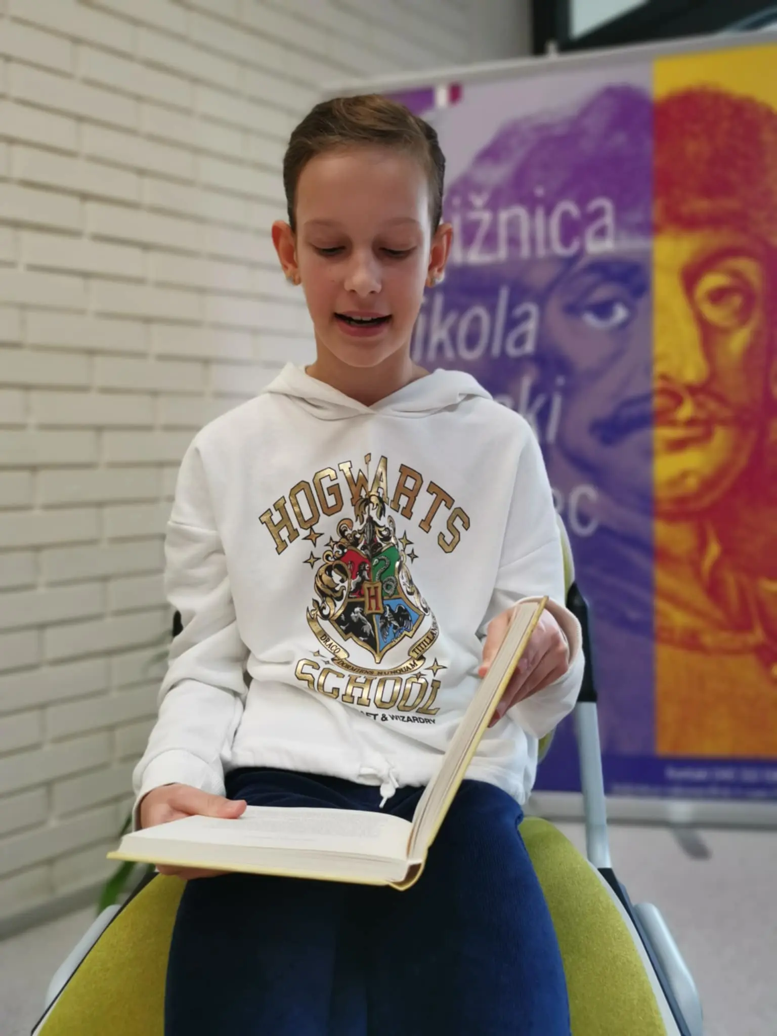 petrana sabolek u knjižnici (4)