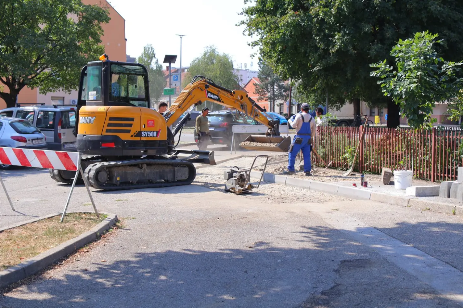 pješačka staza I. osnovna škola (10) pješačka staza I. osnovna škola (10)