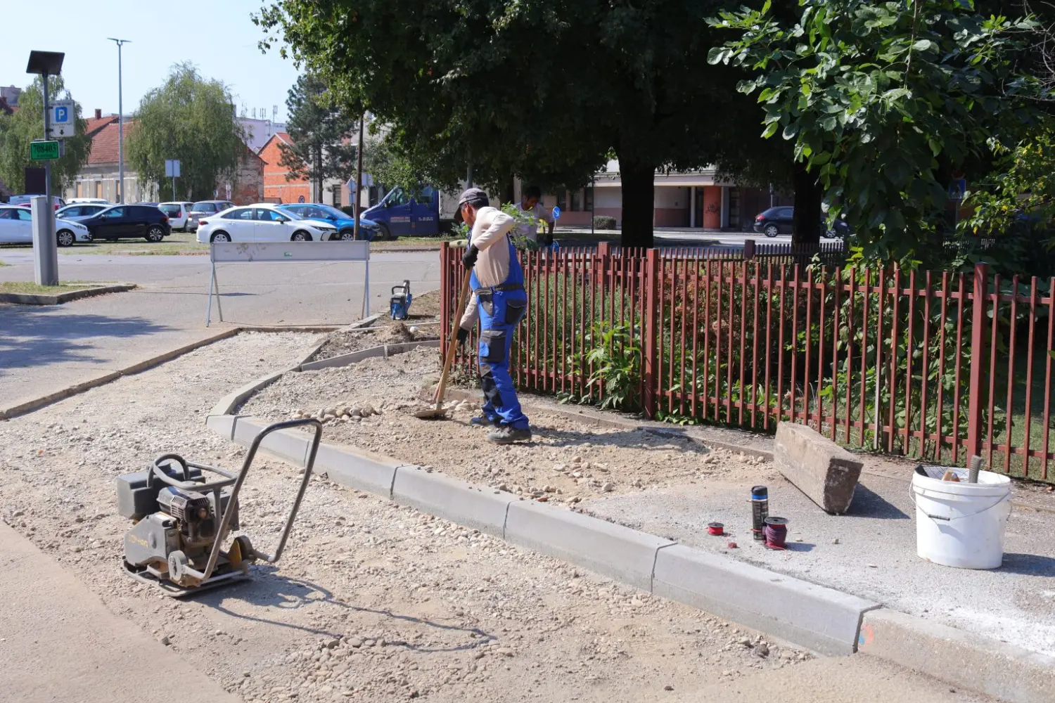 pješačka staza I. osnovna škola (7) pješačka staza I. osnovna škola (7)