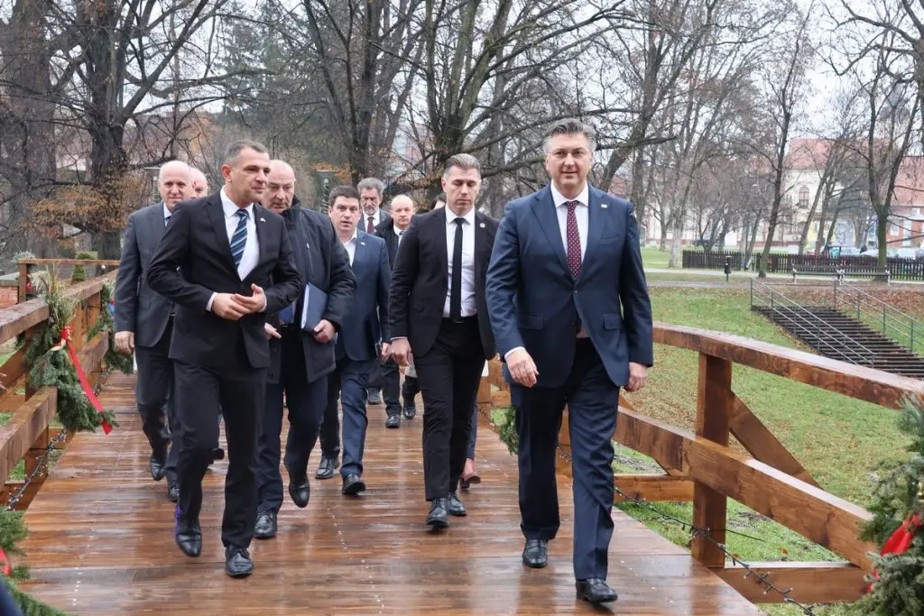 plenković,posavec,ministri plenković,posavec,ministri