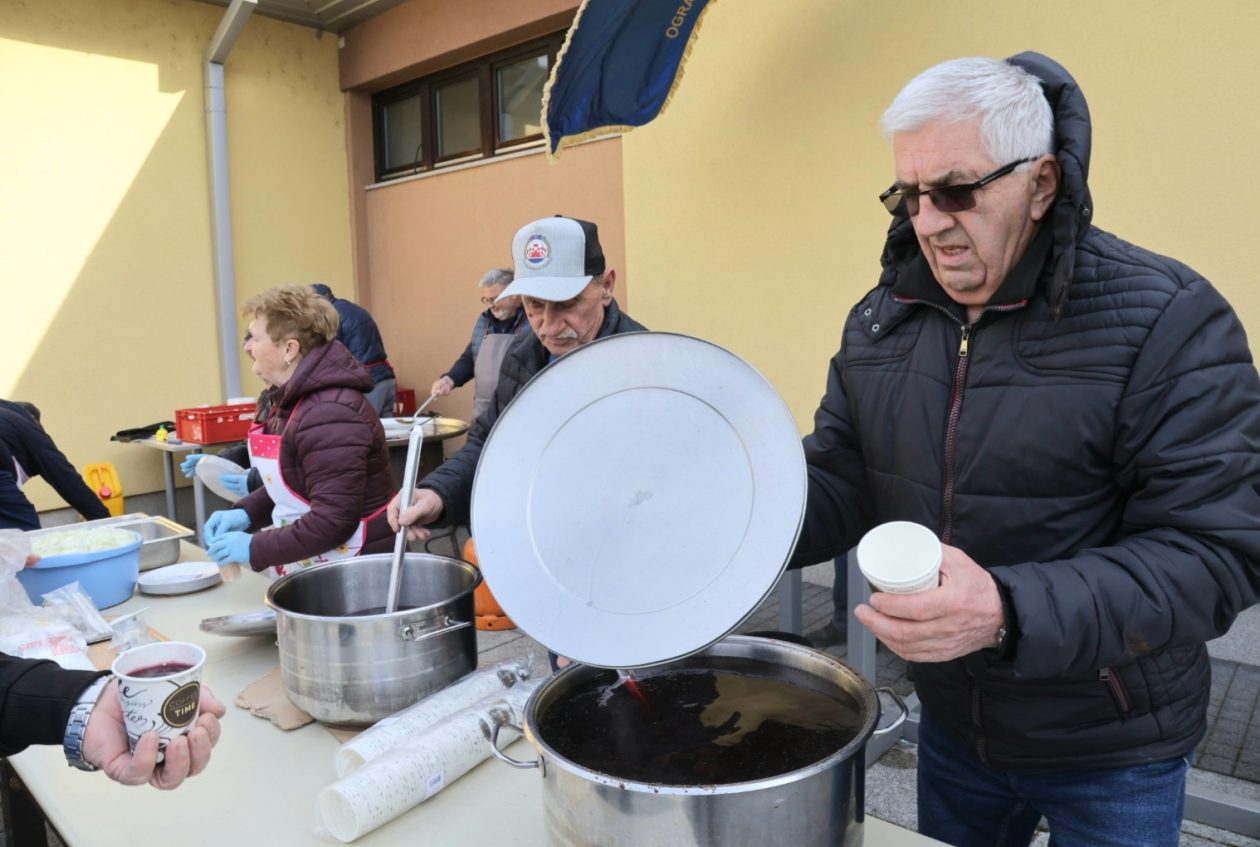 podjela ribica Mala Subotica 2026 (12) podjela ribica Mala Subotica 2026 (12)