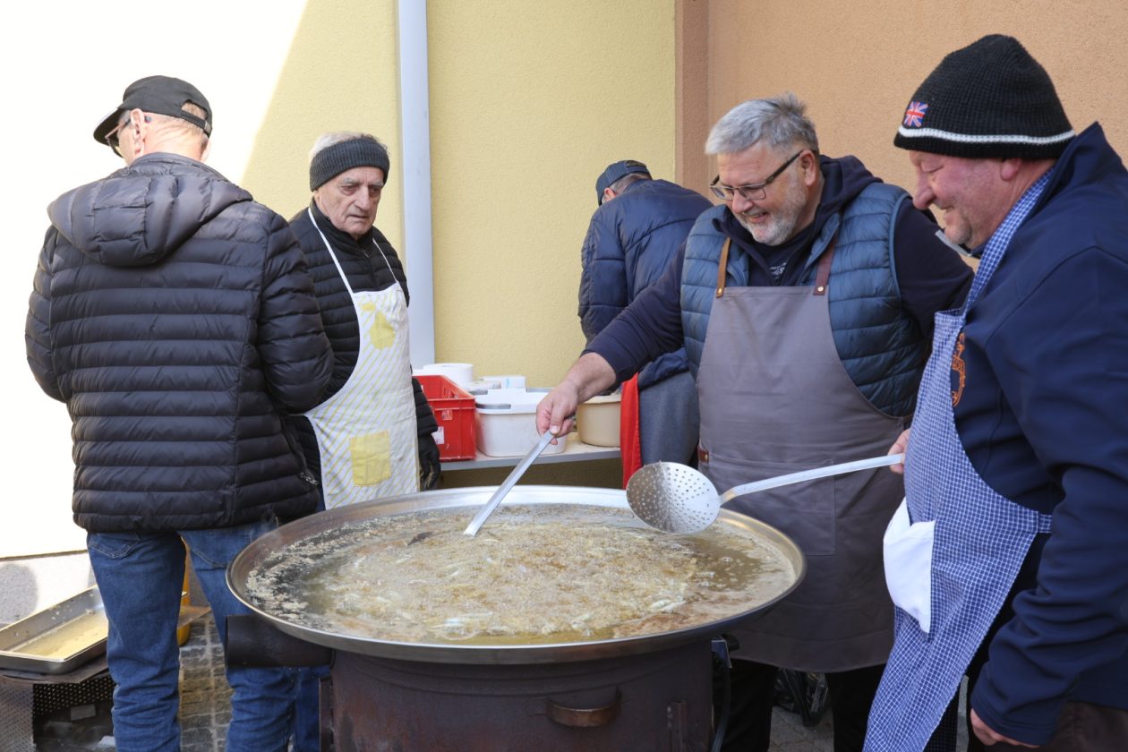 podjela ribica Mala Subotica 2026 (15) podjela ribica Mala Subotica 2026 (15)