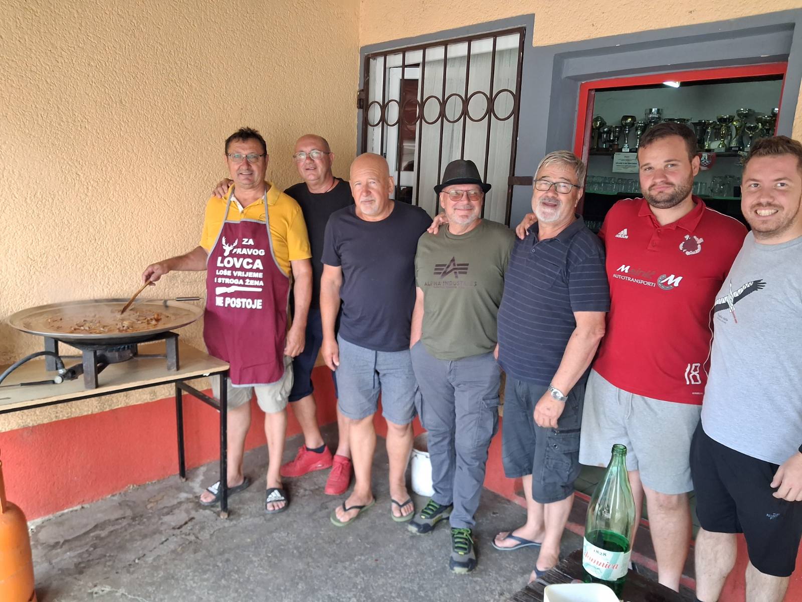 podturen, bik na ražnju (5) podturen, bik na ražnju (5)