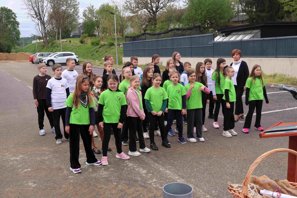 polaganje vremenske kapsule (2)