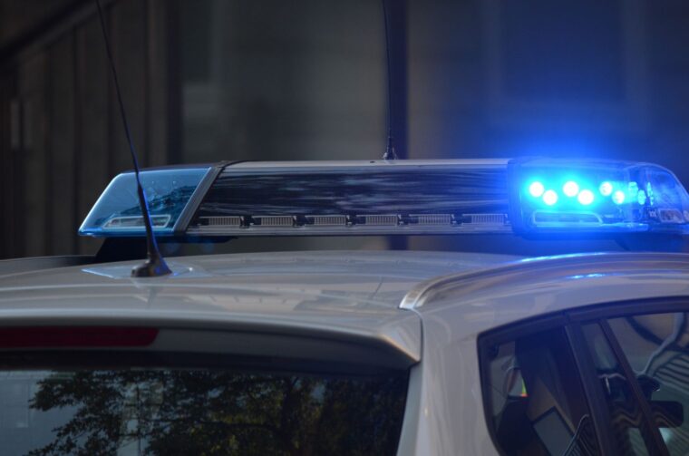 policija
